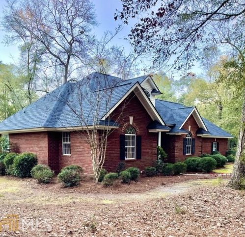 207 Twin Oak Dr, Pineora, GA 31312-6354
