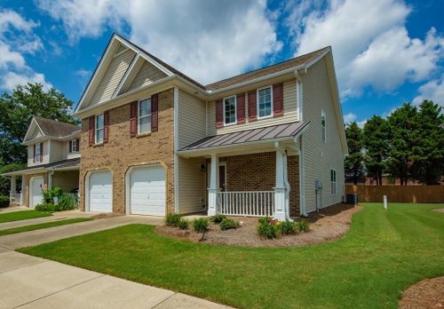 105 Fox Creek Dr, Holly Springs, GA 30188-5715