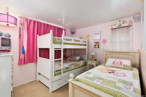 1543 Harle Pl, Anaheim CA  92802-2510 exterior