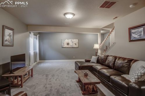 1102 Ptarmigan Dr, Woodland Park CO 80863-8004 exterior