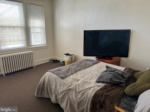 250 Comly St, Philadelphia PA 19120-1124 exterior