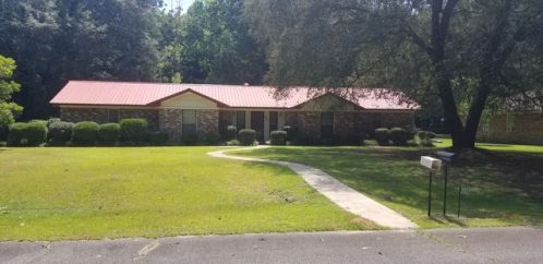 202 Charles Dr, Montezuma, GA 31063-1813
