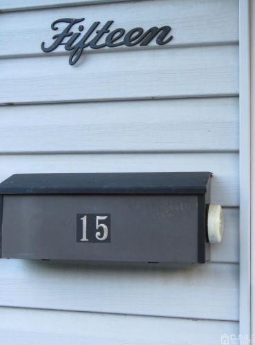 15 Pleasant Ave, Iselin, NJ 08830-2221