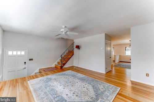 7200 Hill Rd, Philadelphia, PA 19128-1404