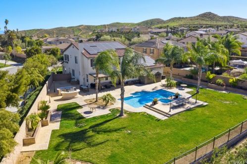 16093 Sierra Heights Dr, Riverside CA  92503-8449 exterior