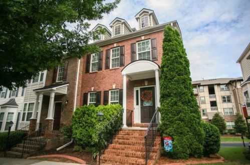 1079 Scales Rd, Suwanee, GA 30024-1825