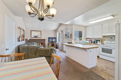 2010 Capri Ct, El Cajon, CA 92019-4224