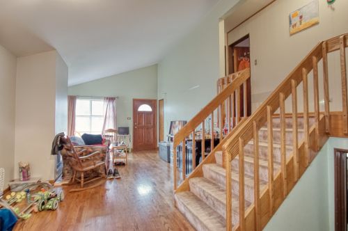 375 Mission Ave, Villa Park, IL 60181-1965