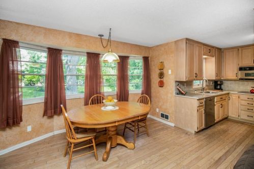 7216 Courtly Rd, Saint Paul MN  55125-1661 exterior