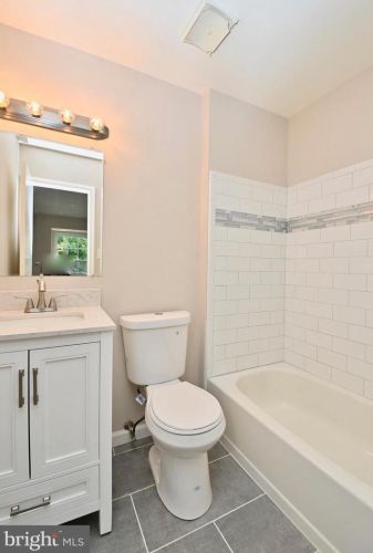 7803 Wintercress Ln, Springfield VA  22152-3842 exterior