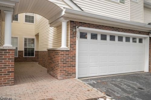 2507 Vantage Ct, Parsippany, NJ 07834-3472