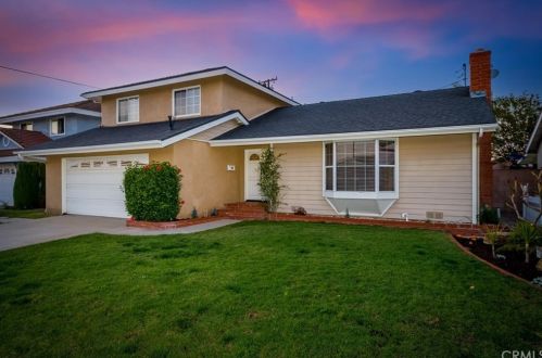 5257 Hanover Dr, Cypress, CA 90630-3718