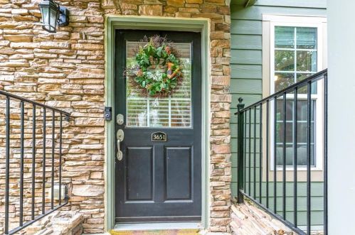 3651 Ashford Creek Pl, Atlanta, GA 30319-5054