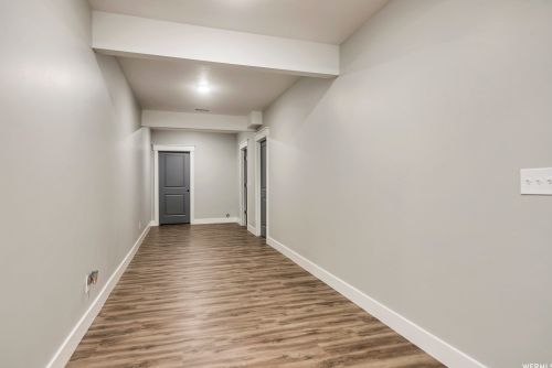 2712 Mt Jordan Rd, Sandy UT 84092-3380 exterior