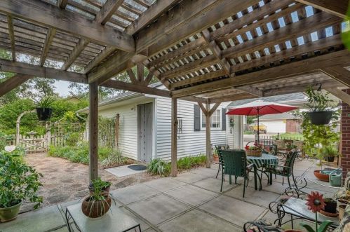 9796 Shr Dr, Conroe TX  77318-6652 exterior