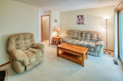 3253 Evergreen Dr, Saint Paul MN  55121-1771 exterior