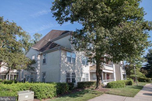 107 Delamere Dr, Princeton NJ  08540-7010 exterior