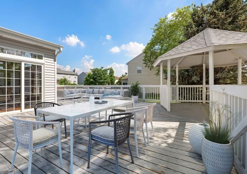 1425 Glenside Dr, Lemont IL  60490-5480 exterior