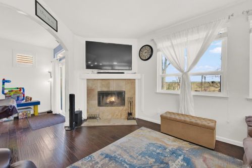 831 Chateau Cir, Vacaville CA  95687-7432 exterior