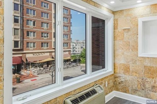 6106 City Pl, Edgewater NJ  07020-3173 exterior