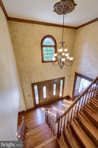 1991 Pickering Trl, Lancaster PA 17601-4972 exterior