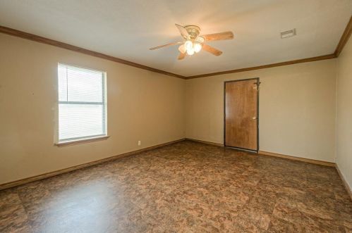 501 Center St, Whitewright TX 75491-2804 exterior