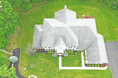 7 Crown View Ct, Sparta, NJ 07871-3569