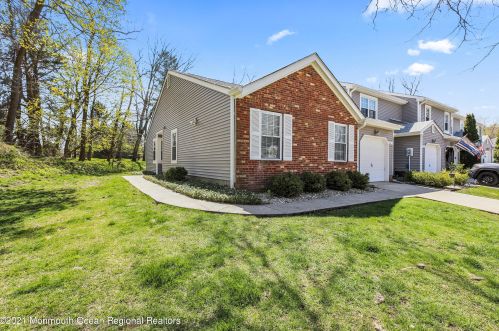 64 Redwood Dr, Tinton Falls NJ  07712-8702 exterior