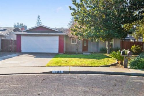 1339 Mary Ct, Visalia, CA 93277-6365