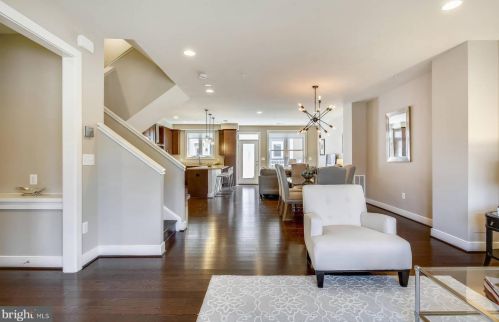 642 Ellsworth Dr, Silver Spring MD 20910-4301 exterior