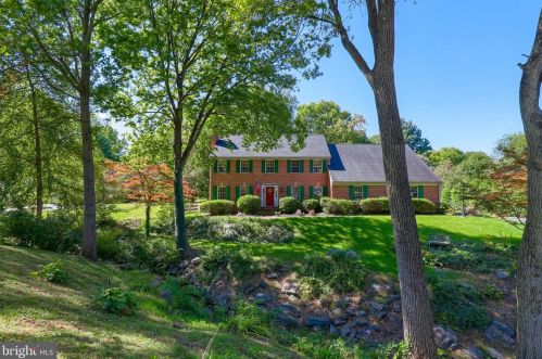 131 Bentley Ln, Lancaster PA  17603-6224 exterior