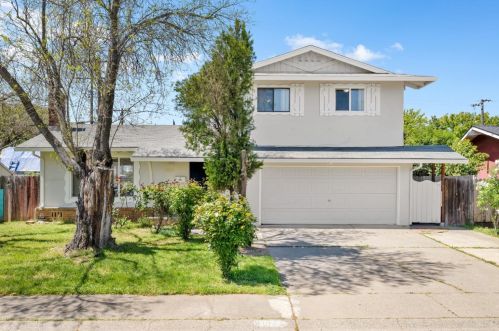 3024 Portsmouth Dr, Rancho Cordova, CA 95670-5321