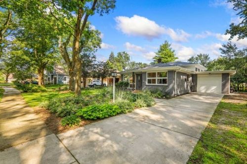 1038 Shady Ln, Glendale Heights, IL 60137-4822