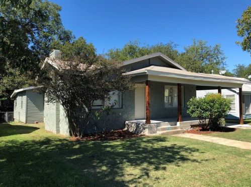 3320 Ryan Ave, Fort Worth TX  76110-3825 exterior