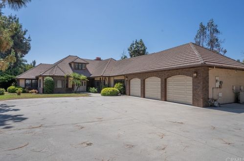 20430 Covina Hills Rd, Covina, CA 91724-3635