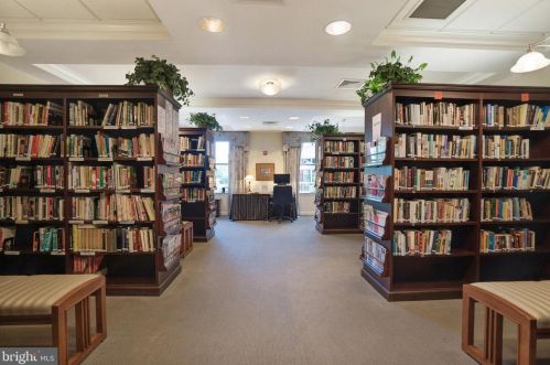 2300 Windrow Dr, Princeton NJ 08540-5020 exterior