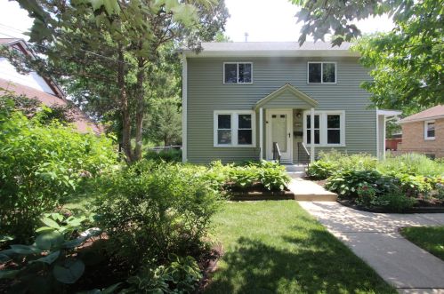 716 Queen Anne St, Bull Valley, IL 60098-2843