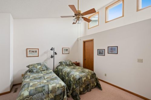 1875 County Rd F, Saint Paul MN  55110-3843 exterior