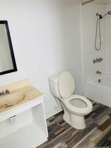 1023 Kapahulu Ave, Honolulu HI  96816-1330 exterior