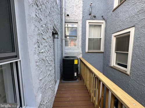 1512 4 St, Philadelphia PA 19147-6531 exterior