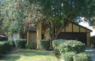 1923 Royal Oaks Dr, Visalia CA  93277-4188 exterior