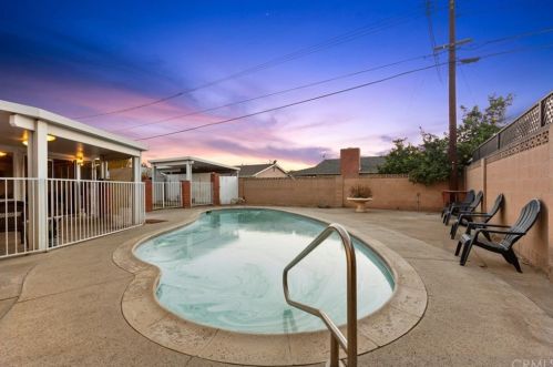 907 Marjan St, Anaheim CA  92806-4823 exterior