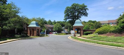 7501 Westmore Dr, Springfield VA  22150-4265 exterior