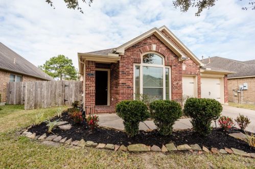 25822 Palmdale Estate Dr, Richmond TX  77406-3876 exterior