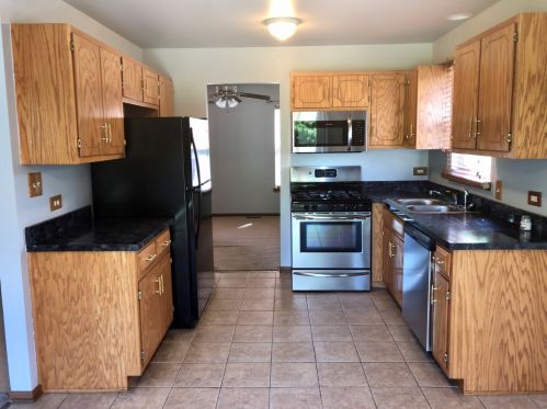 1207 Partridge Dr, Plainfield IL  60586-1098 exterior
