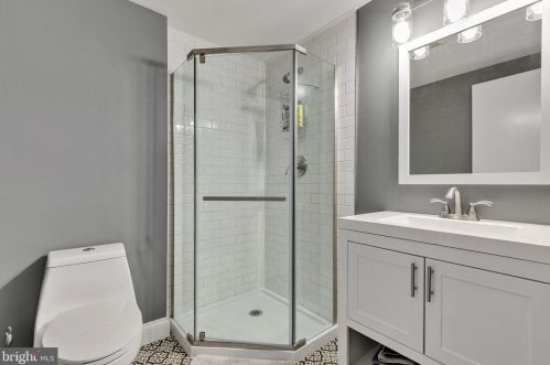 322 Northwest Dr, Silver Spring MD 20901-1431 exterior