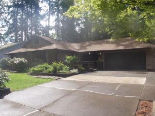 9417 Pinecreek St, Vancouver, WA 98664-3063