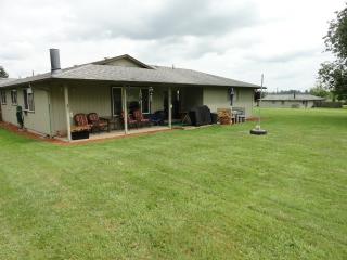 4247 Amanda Ln, Albany OR  97321-7317 exterior