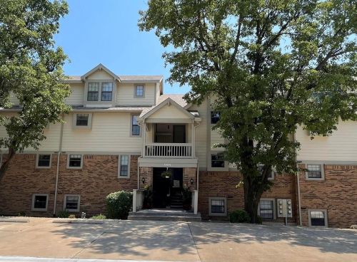 12975 Bryce Canyon Dr, Hazelwood, MO 63043-4530