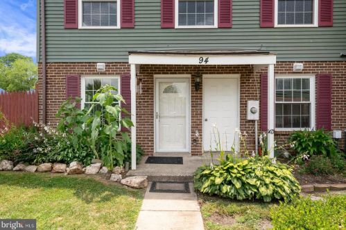 94 Hancock Pl, Leesburg, VA 20176-3350